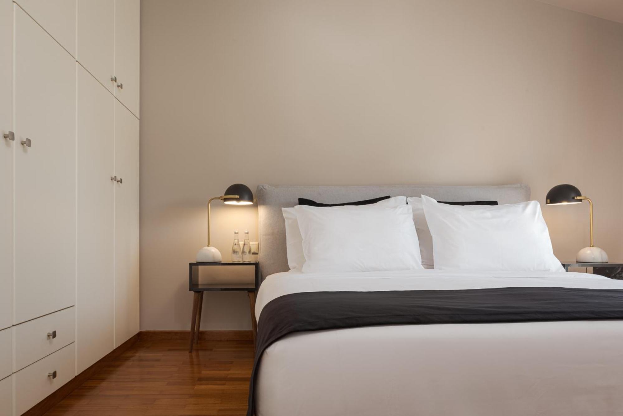 Athenian Grand Riviera Villa Екстериор снимка