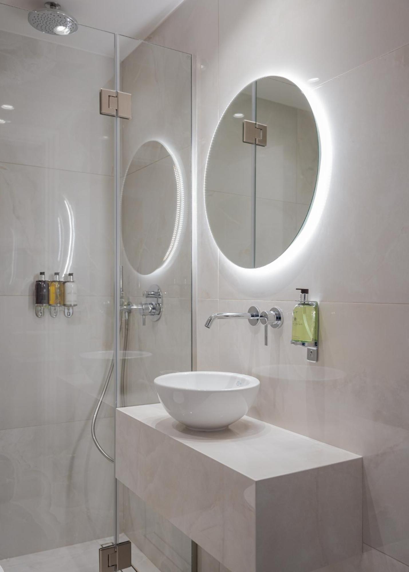 Athenian Grand Riviera Villa Екстериор снимка